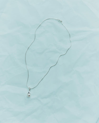 Lumora Pendant Necklace