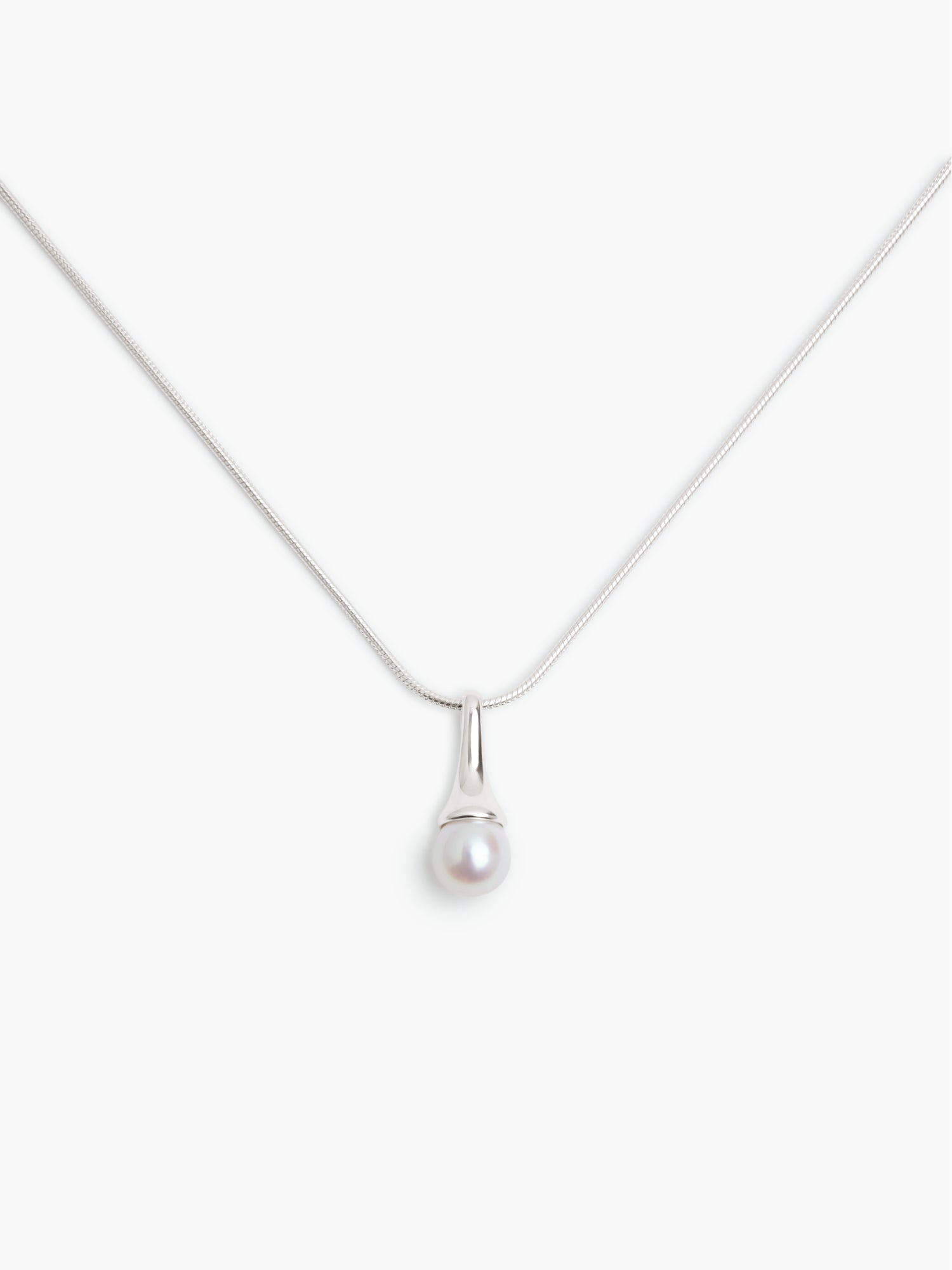 Lumora Pendant Necklace